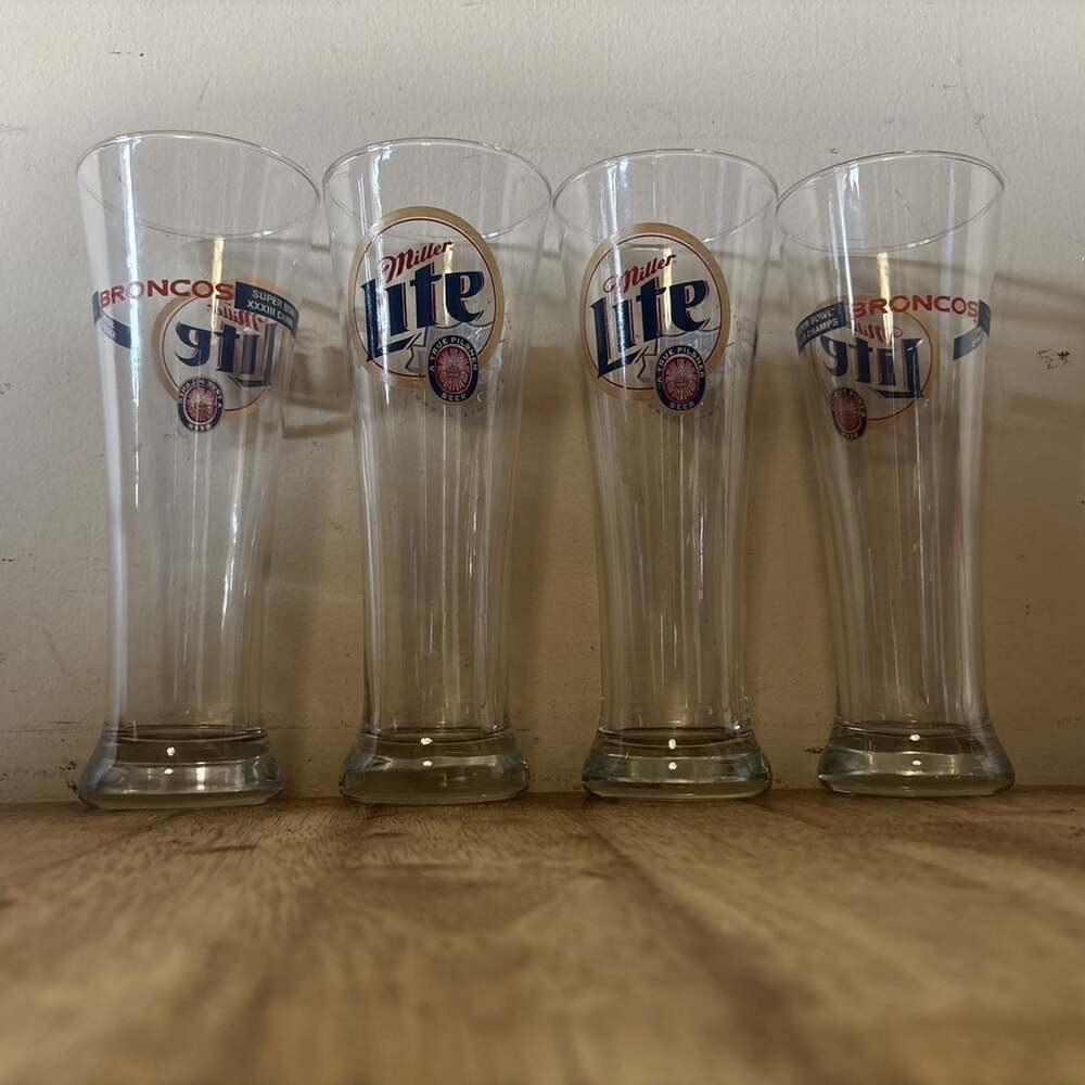 Super Bowl 34 Miller Lite Pilsner Beer Drinking Glasses Flared Base 2000 NFL 8.5